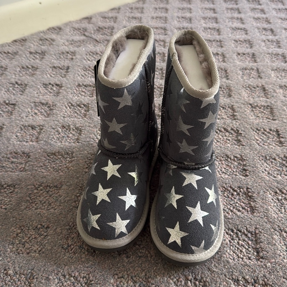 Emu star boots